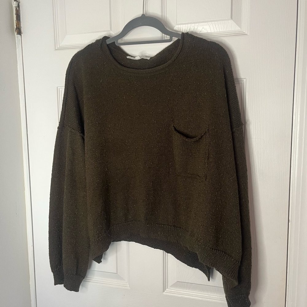 Green cropped sweater